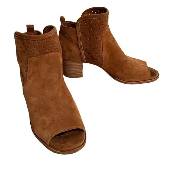 GIANNI Bini Reezy Ankle Suede Perforated Peep Toe Shooties Size 6.5 - Picture 2 of 7